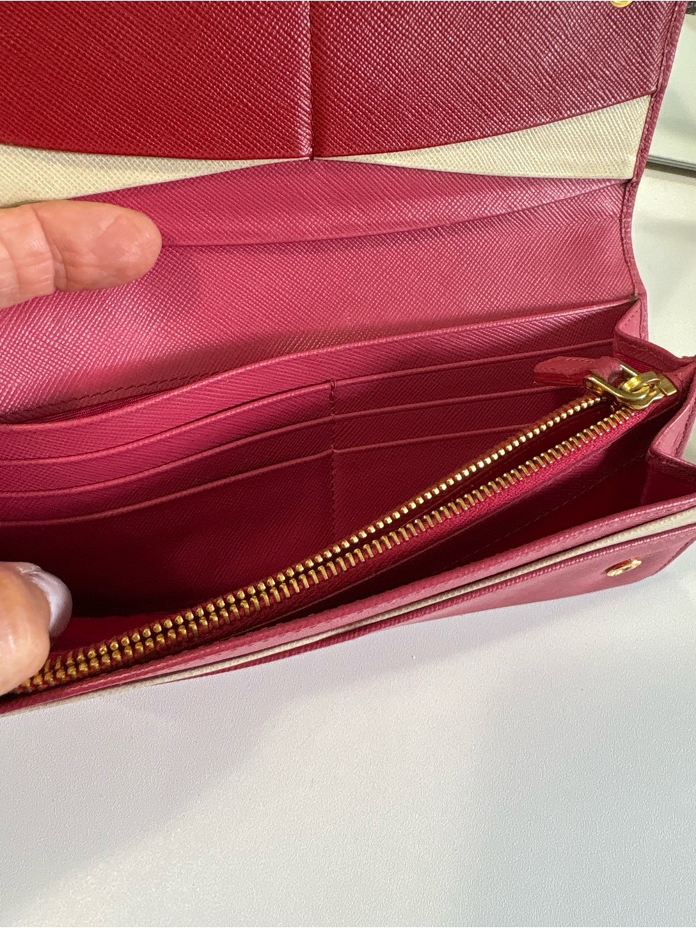 Prada Pink Saffiano Leather Trifold Wallet with Gold Logo - Picture 7 of 12